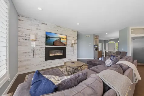 827 Vardon Court Faribault MN 55021