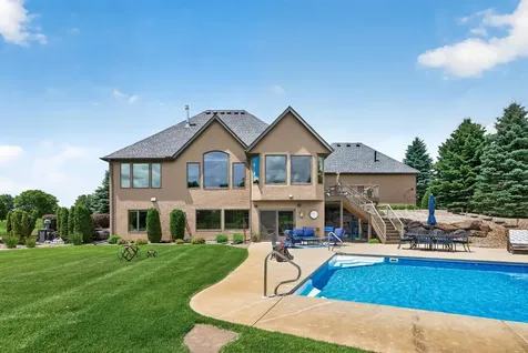 19295 Oak Grove Avenue Prior Lake MN 55372