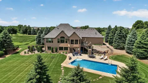 19295 Oak Grove Avenue Prior Lake MN 55372