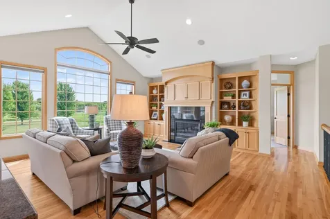 19295 Oak Grove Avenue Prior Lake MN 55372