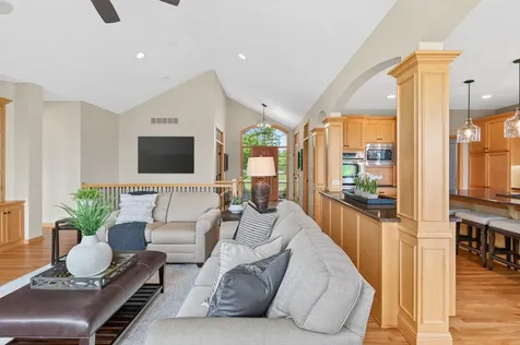 19295 Oak Grove Avenue Prior Lake MN 55372