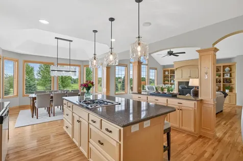 19295 Oak Grove Avenue Prior Lake MN 55372