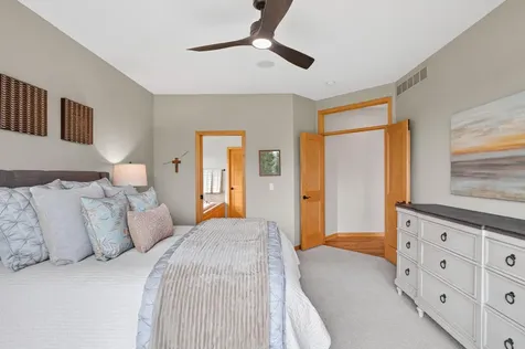 19295 Oak Grove Avenue Prior Lake MN 55372