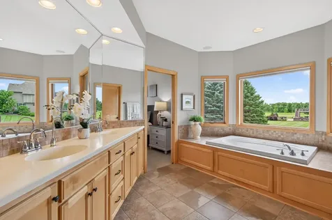 19295 Oak Grove Avenue Prior Lake MN 55372