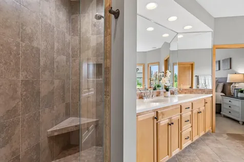 19295 Oak Grove Avenue Prior Lake MN 55372