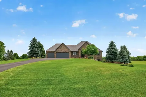 19295 Oak Grove Avenue Prior Lake MN 55372