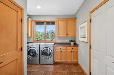 19295 Oak Grove Avenue Prior Lake MN 55372