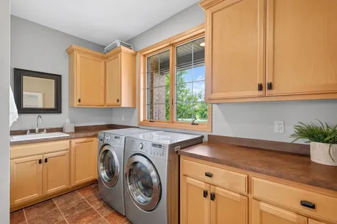 19295 Oak Grove Avenue Prior Lake MN 55372