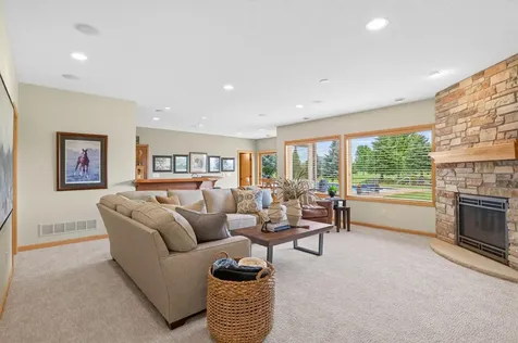 19295 Oak Grove Avenue Prior Lake MN 55372