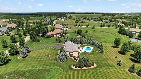 19295 Oak Grove Avenue Prior Lake MN 55372