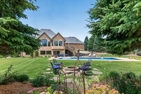 19295 Oak Grove Avenue Prior Lake MN 55372