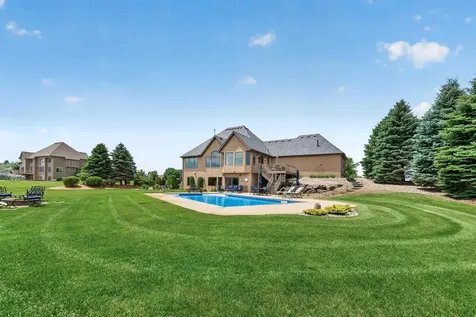19295 Oak Grove Avenue Prior Lake MN 55372