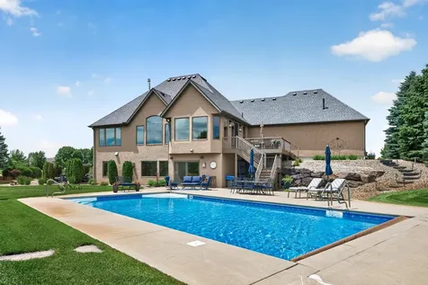 19295 Oak Grove Avenue Prior Lake MN 55372