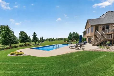 19295 Oak Grove Avenue Prior Lake MN 55372