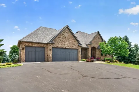 19295 Oak Grove Avenue Prior Lake MN 55372