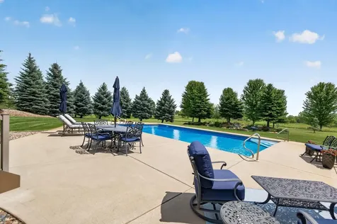 19295 Oak Grove Avenue Prior Lake MN 55372