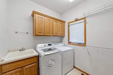9719 Hillside Trail S Cottage Grove MN 55016