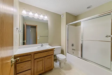 9719 Hillside Trail S Cottage Grove MN 55016