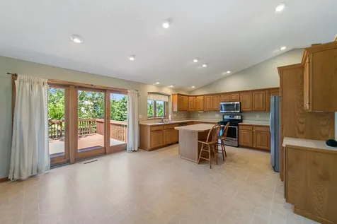 9719 Hillside Trail S Cottage Grove MN 55016