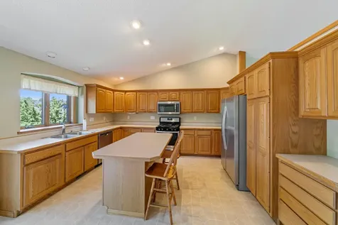 9719 Hillside Trail S Cottage Grove MN 55016