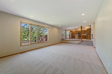 9719 Hillside Trail S Cottage Grove MN 55016