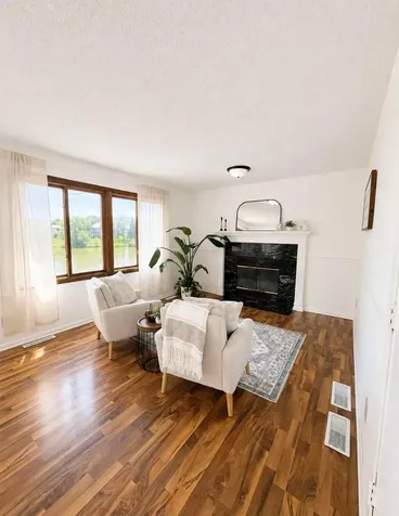 9142 Woodhall Crossing N Minneapolis MN 55443