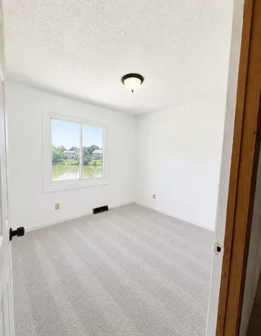 9142 Woodhall Crossing N Minneapolis MN 55443