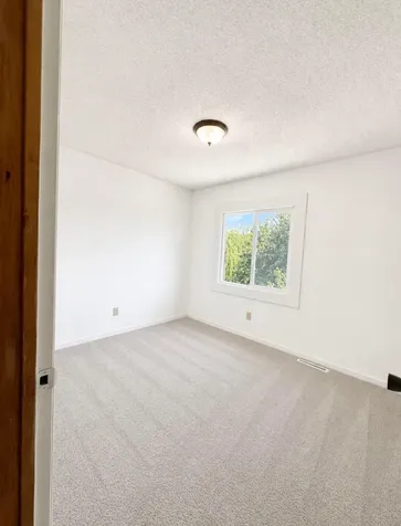 9142 Woodhall Crossing N Minneapolis MN 55443