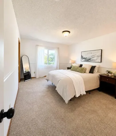 9142 Woodhall Crossing N Minneapolis MN 55443
