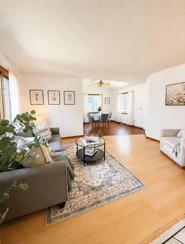 9142 Woodhall Crossing N Minneapolis MN 55443