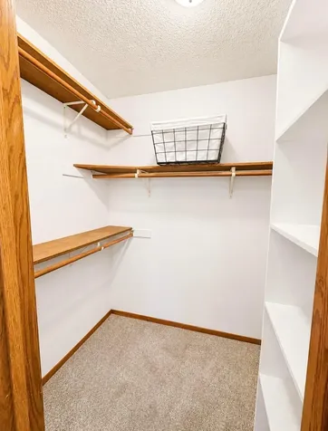 9142 Woodhall Crossing N Minneapolis MN 55443