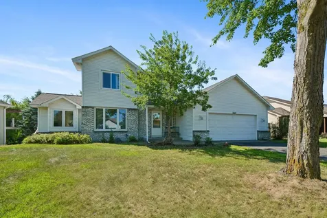 9142 Woodhall Crossing N Minneapolis MN 55443