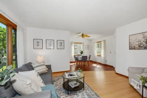 9142 Woodhall Crossing N Minneapolis MN 55443