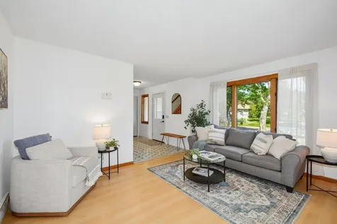 9142 Woodhall Crossing N Minneapolis MN 55443