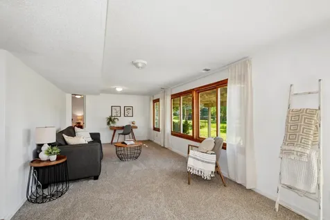 9142 Woodhall Crossing N Minneapolis MN 55443