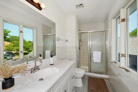 9142 Woodhall Crossing N Minneapolis MN 55443