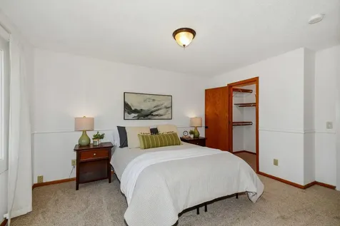9142 Woodhall Crossing N Minneapolis MN 55443