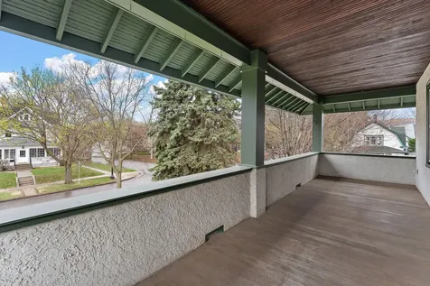 2017 Laurel Avenue Saint Paul MN 55104