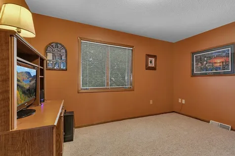 1735 Hazelwood Circle Saint Cloud MN 56303
