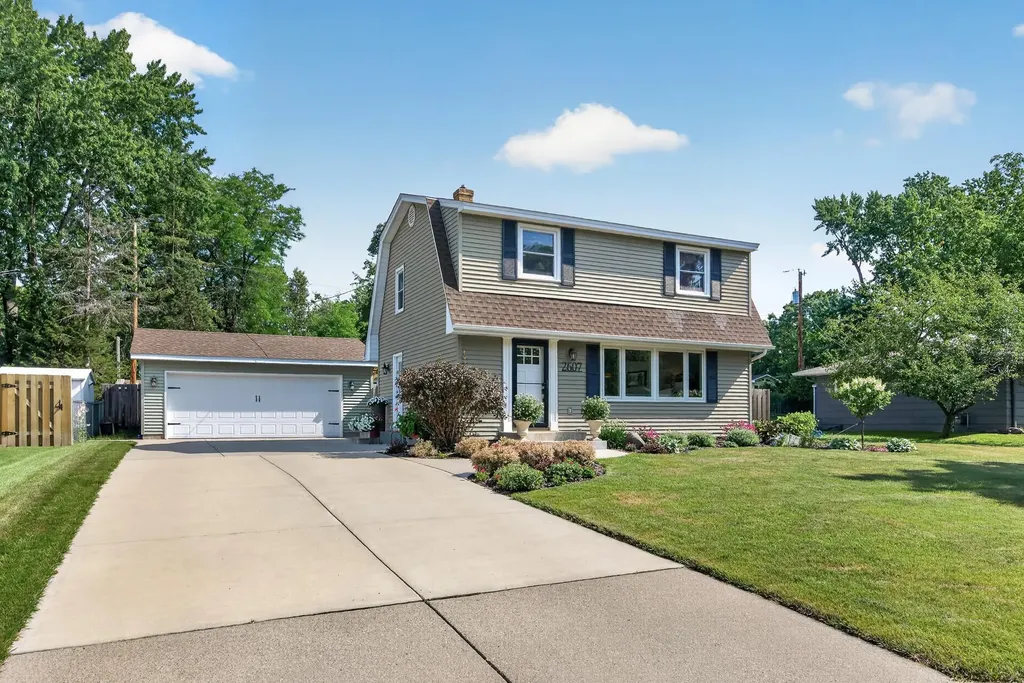 2607 Valley View Place White Bear Lake MN 55110