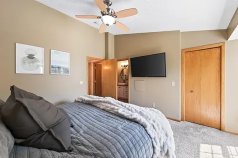 8087 Curtis Lane Eden Prairie MN 55347