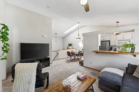 8087 Curtis Lane Eden Prairie MN 55347