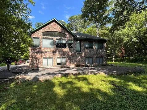 909 N Cascade Street Osceola WI 54020