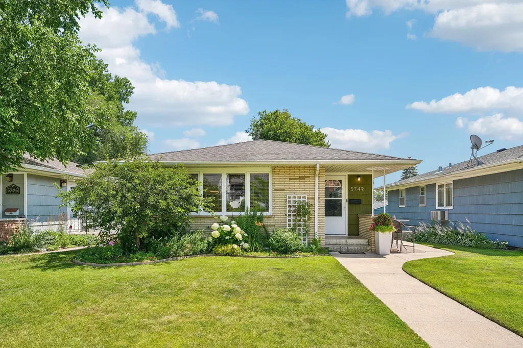 5749 Upton Avenue S Minneapolis MN 55410
