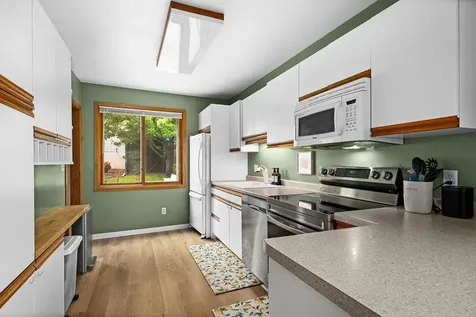 1217 E 10th Street Duluth MN 55805
