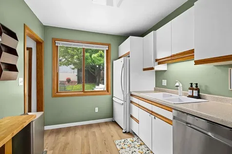 1217 E 10th Street Duluth MN 55805