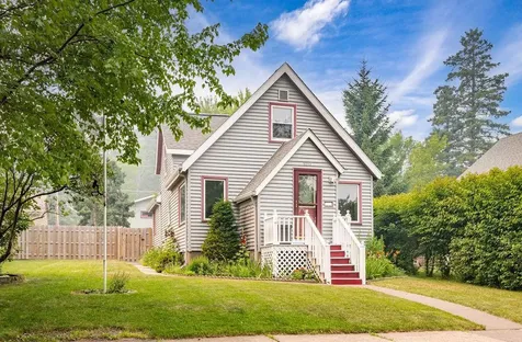 1217 E 10th Street Duluth MN 55805