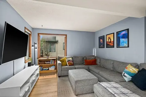 1217 E 10th Street Duluth MN 55805
