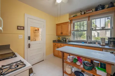 406 W Lewis Street Mankato MN 56001