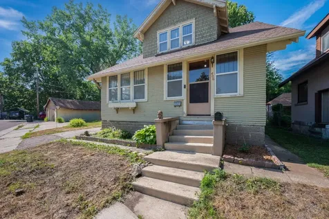 406 W Lewis Street Mankato MN 56001